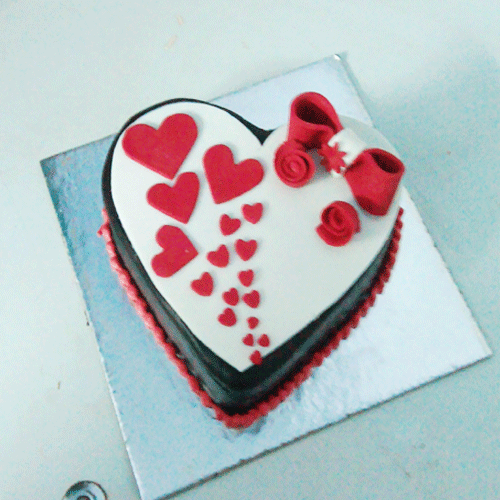 Deep in My Heart Cake Delivery in Greater Noida