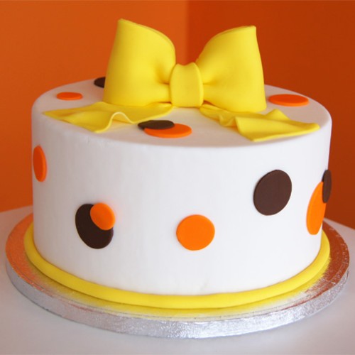 Oozing Love Fondant Cake Delivery in Greater Noida