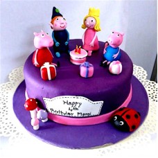Lovely Peppa Pig Family Fondant Cake