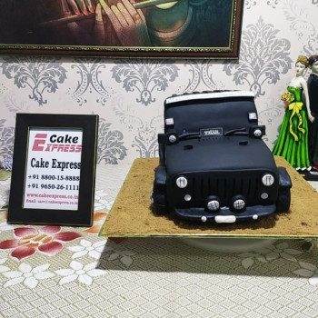 Mahindra Thar Fondant Cake