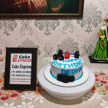 Gym Lover Fondant Cake