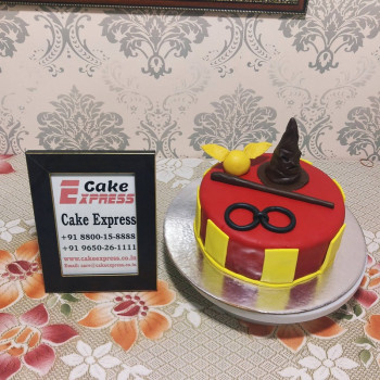 Harry Potter Theme Fondant Cake