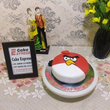 Addictive Angry Bird Fondant Cake