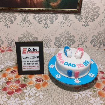 Mom and Dad to Be Fondant Cake