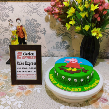 Peppa Pig Fondant Cake