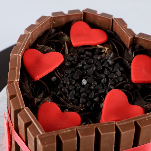 Heart Shaped KitKat Cake Delivery in Greater Noida
