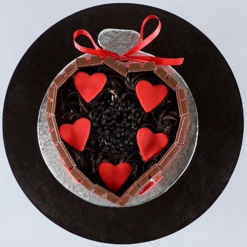 Heart Shaped KitKat Cake Delivery in Greater Noida