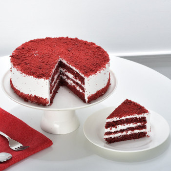 Red Velvet Fresh Cream Cake